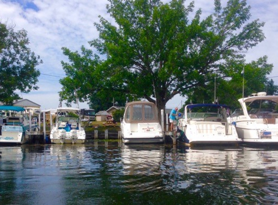 Pirate's Cove Marina - Clay, NY. some of our group