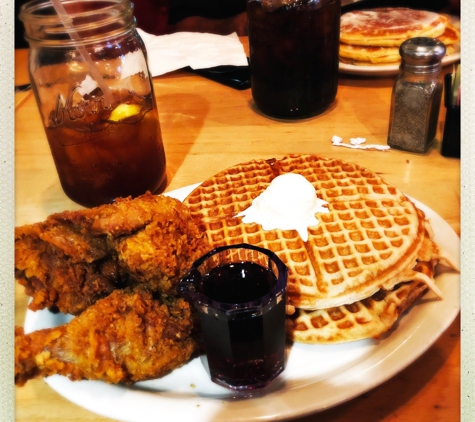 Lo-Lo's Chicken and Waffles - Scottsdale, AZ