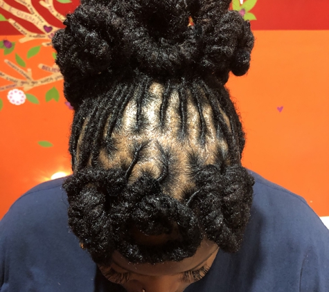 Everlasting Locs / On Call Loctician - Washington, DC. Pipe~cleaner Bun with Bangs