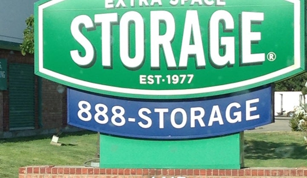 Extra Space Storage - Carrollton, TX