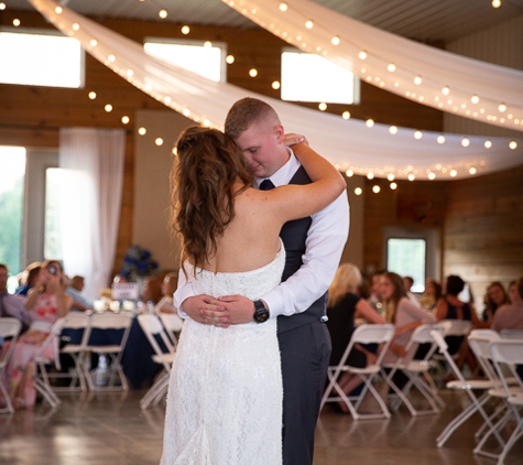 The Stables - Whitehouse, OH. Honey and Oak Photography at The Stables