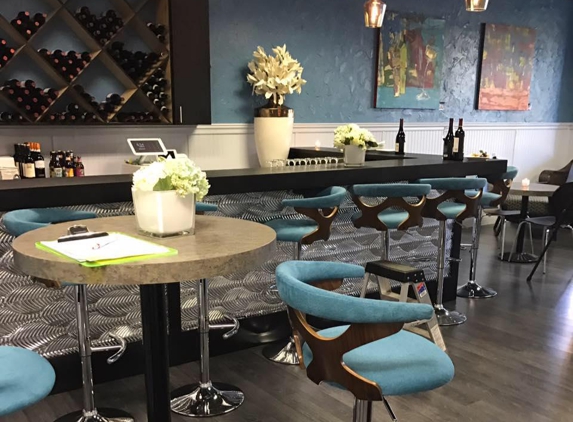 Swirl Wine Bistro - Coconut Creek, FL