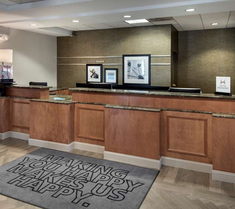 Hampton Inn Boston-Logan Airport - Revere, MA