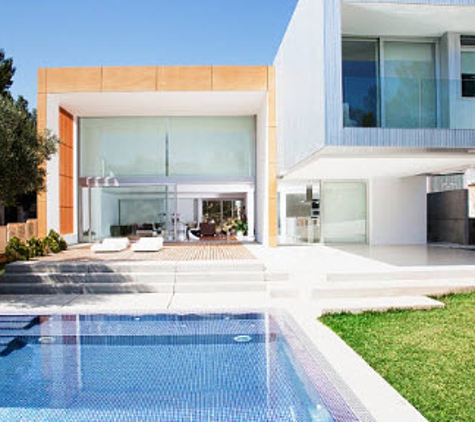 Jacks Glass & Security Screens - Pialba, QLD