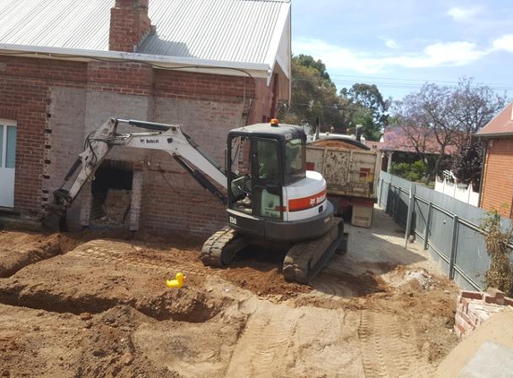 Dino's Excavations - Macdonald Park, SA