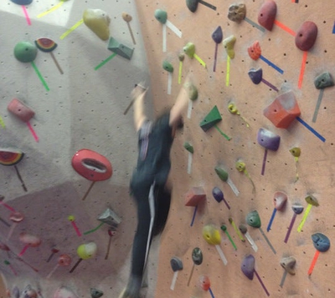 Earth Treks Climbing - Rockville, MD