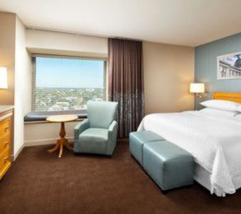 Sheraton Grand Sacramento Hotel - Sacramento, CA