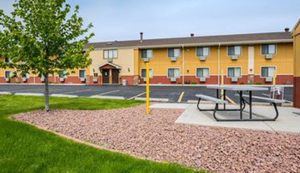 Quality Inn - Janesville, WI