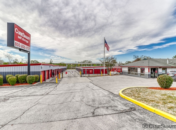 CubeSmart Self Storage - Woodridge, IL