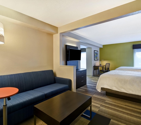 Holiday Inn Express & Suites Allentown Cen - Dorneyville, an IHG Hotel - Allentown, PA