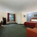 Days Inn by Wyndham Elmsford / White Plains - Motels