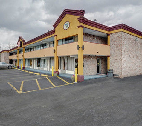 Econo Lodge - Morgantown, WV