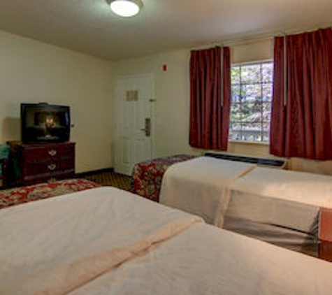 InTown Suites - Suwanee, GA