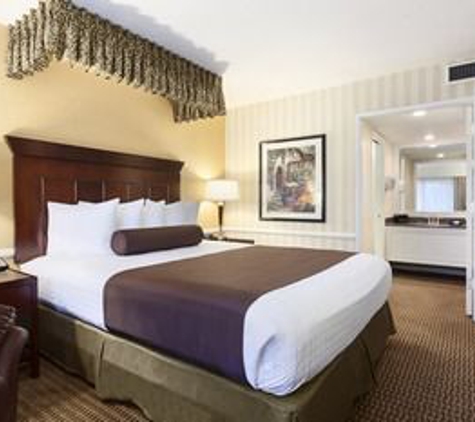 Best Western Plus Carriage Inn - Sherman Oaks, CA