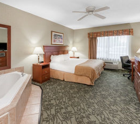 Baymont Inn & Suites - Walker, MI