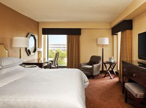 Sheraton Hotels & Resorts - Philadelphia, PA