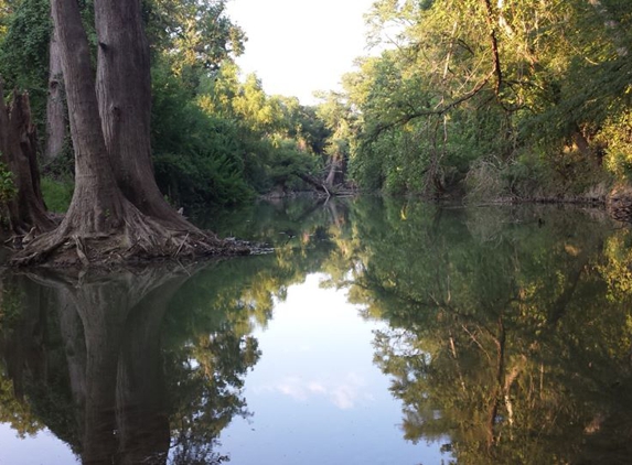 Alamo River RV Ranch and Campground - Von Ormy, TX