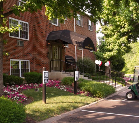 Hatfield Village Apartments - Hatfield, PA. Leasing Office Entrance