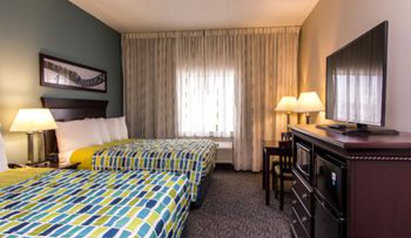 Cedar Point's Express Hotel - Sandusky, OH