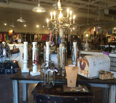 Revive Lees Summit Upscale Resale Clothing - Lees Summit, MO