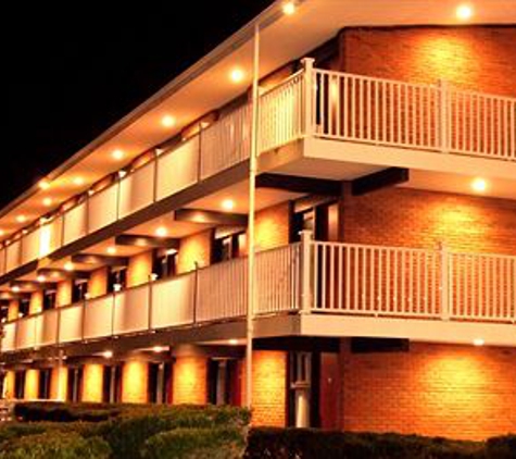 Bradford Inn & Suites - Plymouth, MA