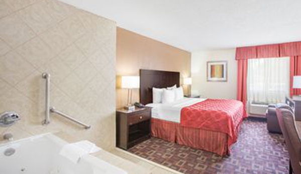 Ramada by Wyndham Tulsa - Tulsa, OK