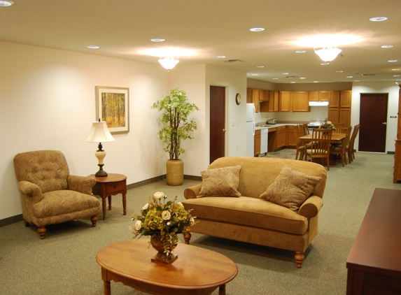 Woodstone Senior Living - Rice Lake - Rice Lake, WI