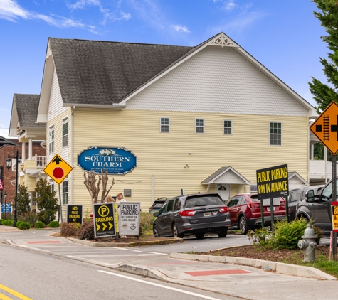 Southern Charm Restaraunt - Blue Ridge, GA