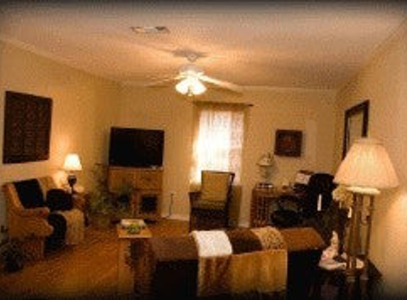 River Rock Bed and Breakfast Cottages - Cleburne, TX