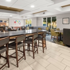 Holiday Inn Express & Suites Sumner - Puyallup Area by IHG