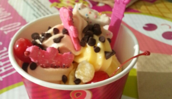 Menchie's Frozen Yogurt - Encino, CA