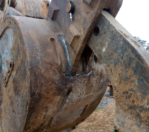 Gladeville Welding - Lebanon, TN. Huge ripper shank cracks gouged and re-welded