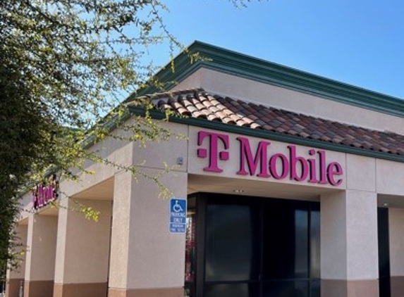 T-Mobile - Wildomar, CA