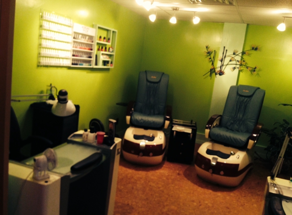 A Advanced BodyWorx Salon & Day Spa - Daytona Beach, FL