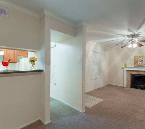 Cimarron Parkway Apartments - Katy, TX