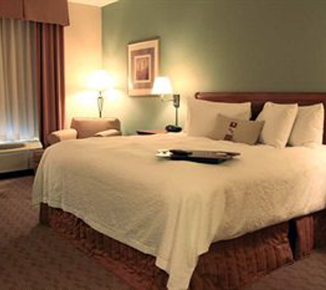 Hampton Inn & Suites Youngstown-Canfield - Canfield, OH