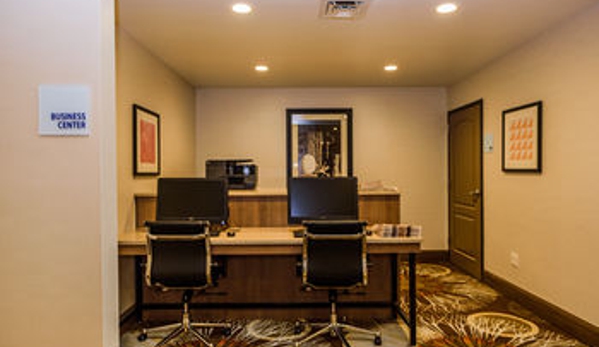 Holiday Inn Express & Suites Jamestown - Jamestown, NY