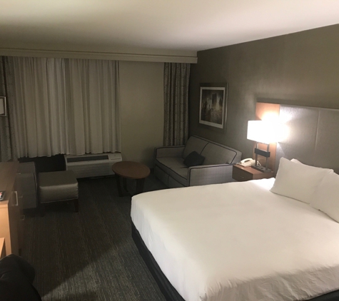 DoubleTree by Hilton Hotel Atlanta Airport - Atlanta, GA