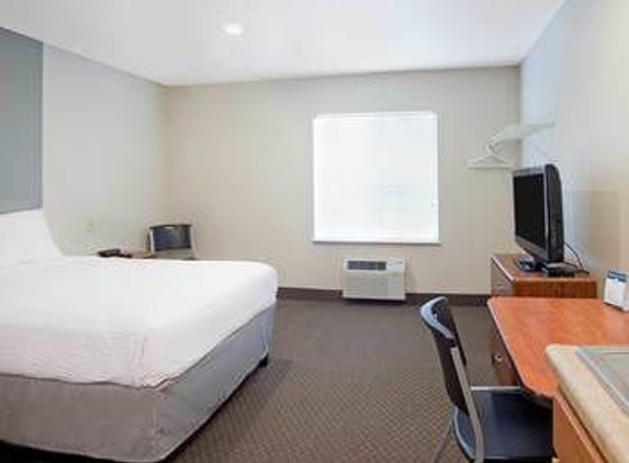 WoodSpring Suites - Avon, OH