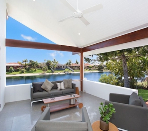 Shaw Paint - Pacific Pines, QLD