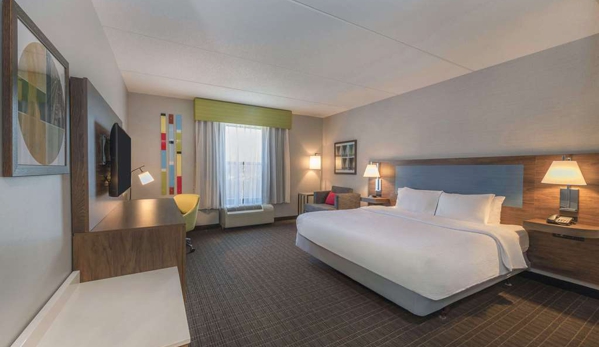 Hampton Inn & Suites Burlington - Burlington, NC