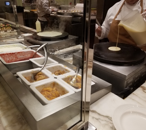 The Buffet at Wynn Las Vegas - Las Vegas, NV. Crepe station 