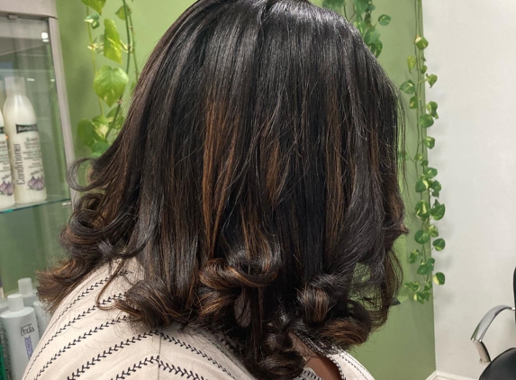 Luminous Dominican Hair Salon - Pembroke Pines, FL