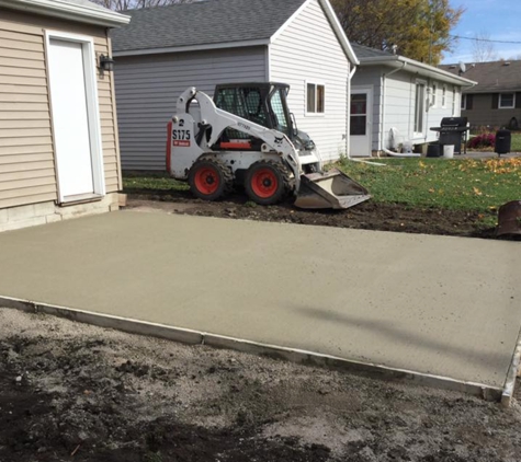 Weaver Construction - Manly, IA. Concrete / masonry work