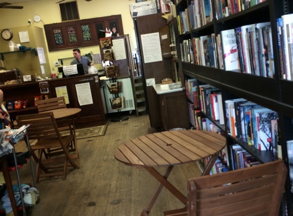 Plain Talk Books & Coffee - Des Moines, IA