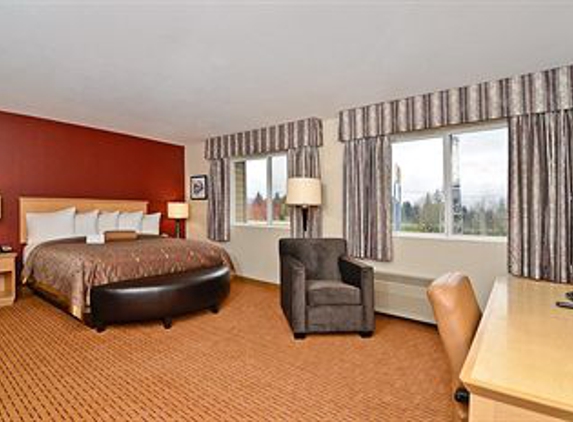 Clackamas Inn & Suites - Clackamas, OR