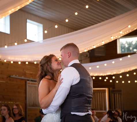 The Stables - Whitehouse, OH. Honey and Oak Photography at The Stables