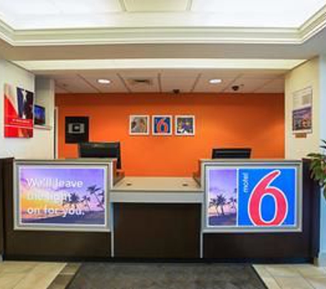 Motel 6 - Grand Island, NE