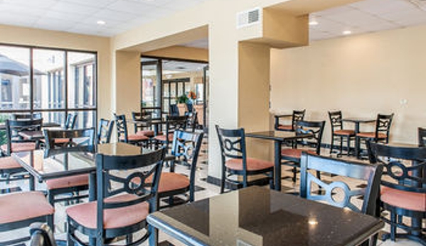 Quality Inn & Suites - Mattoon, IL