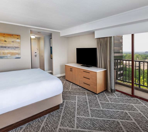 DoubleTree by Hilton Hotel Tulsa - Warren Place - Tulsa, OK